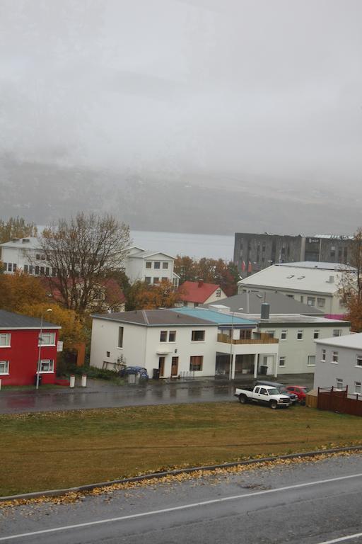 Brekkugata 33 Guesthouse Akureyri Exterior foto